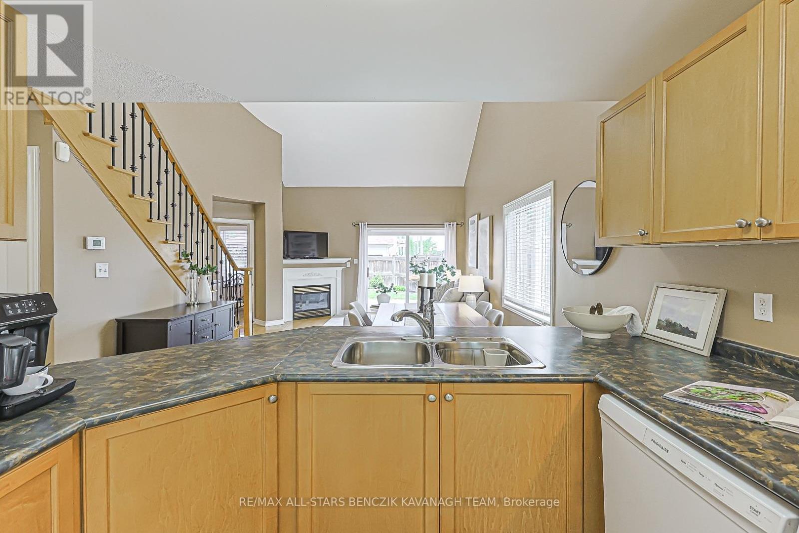 57 Outlook Terrace Drive, Markham, Ontario  L6E 1J6 - Photo 12 - N13671946