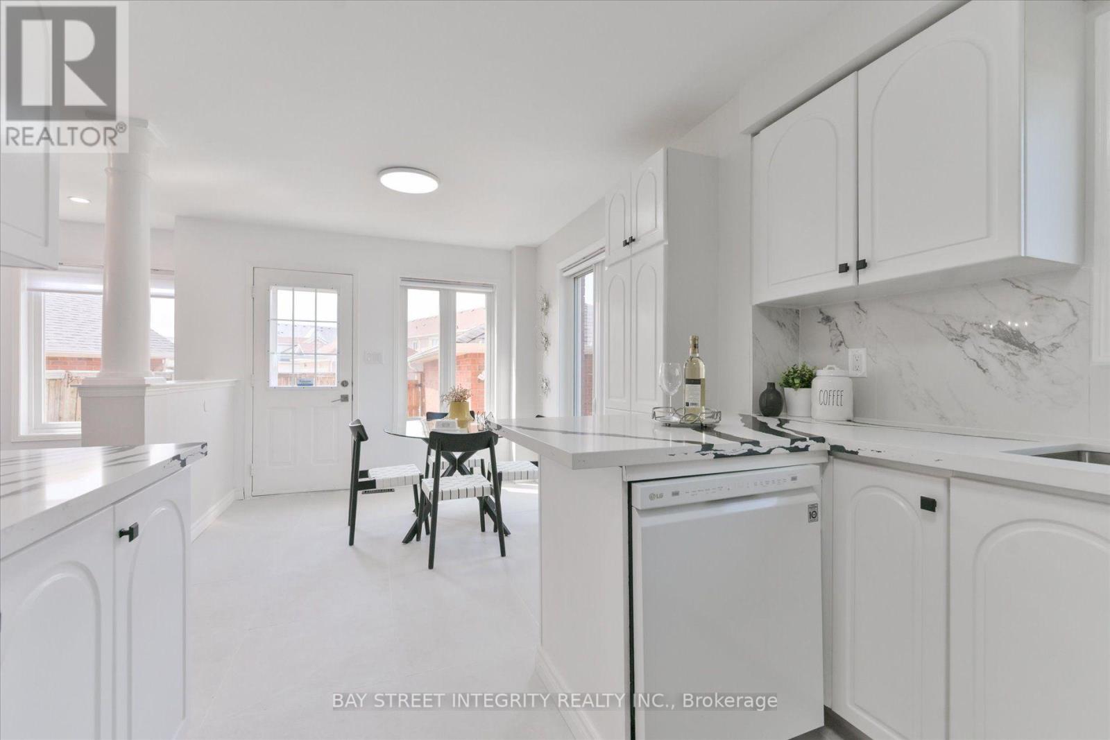 9096 Dufferin Street N, Vaughan, Ontario L4K 5M3 - Photo 18 - N13672028