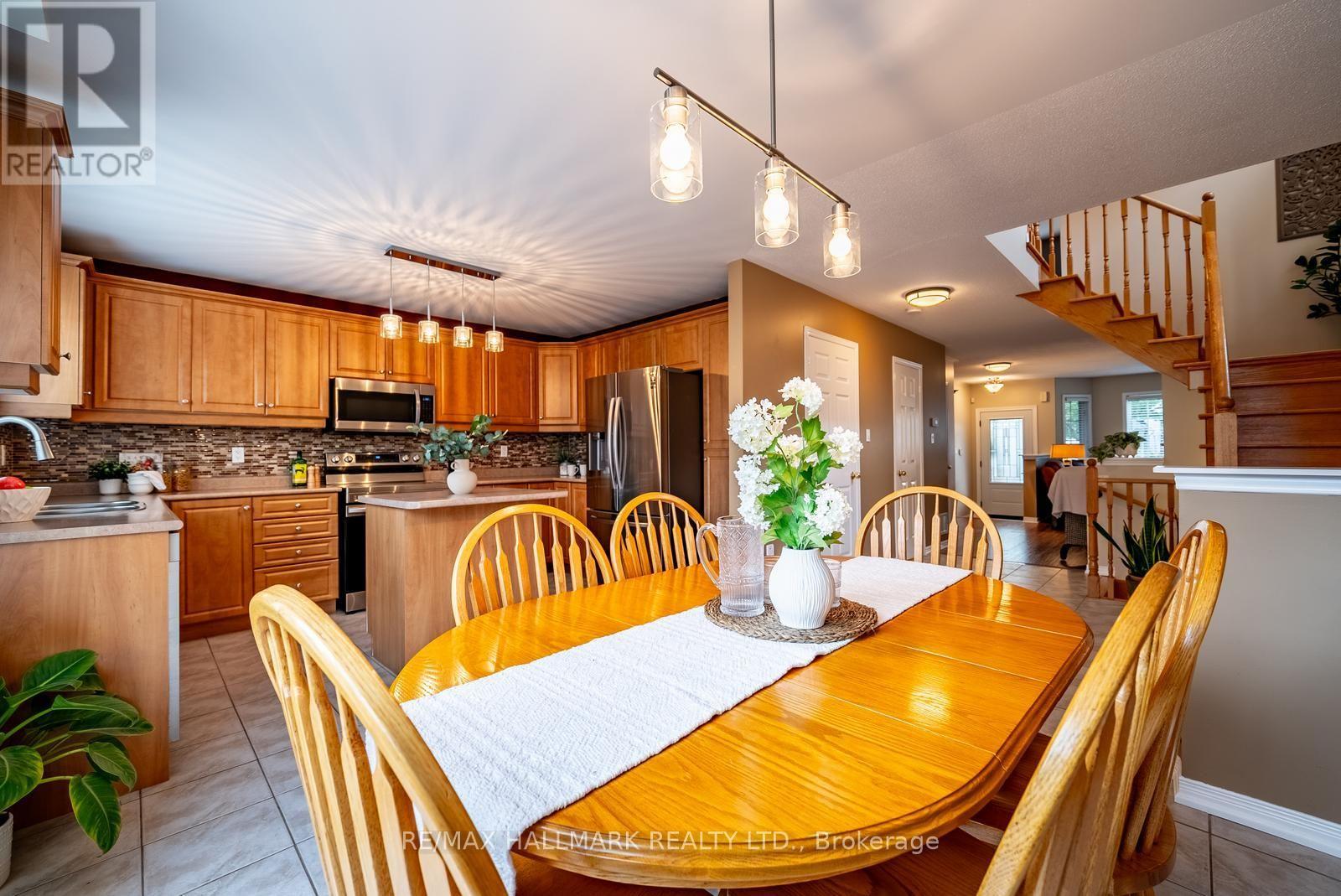 25 Starr Crescent, Aurora, Ontario L4G 7X3 - Photo 16 - N13672030