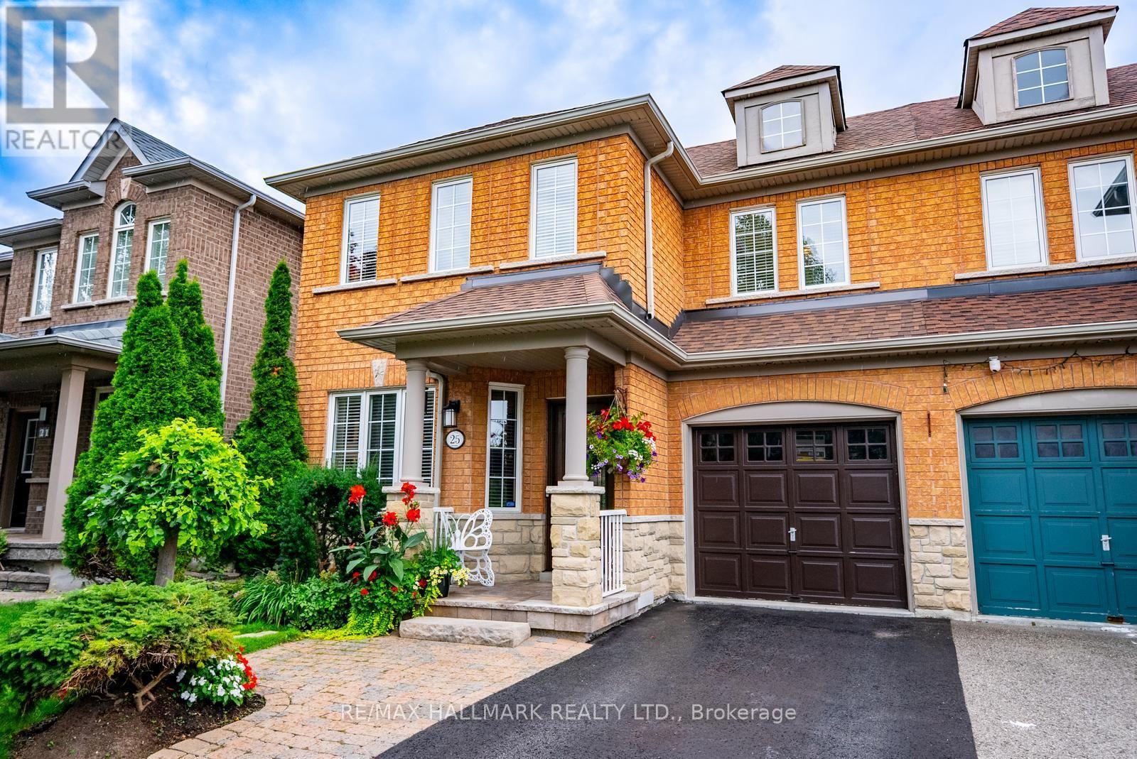 25 Starr Crescent, Aurora, Ontario L4G 7X3 - Photo 3 - N13672030