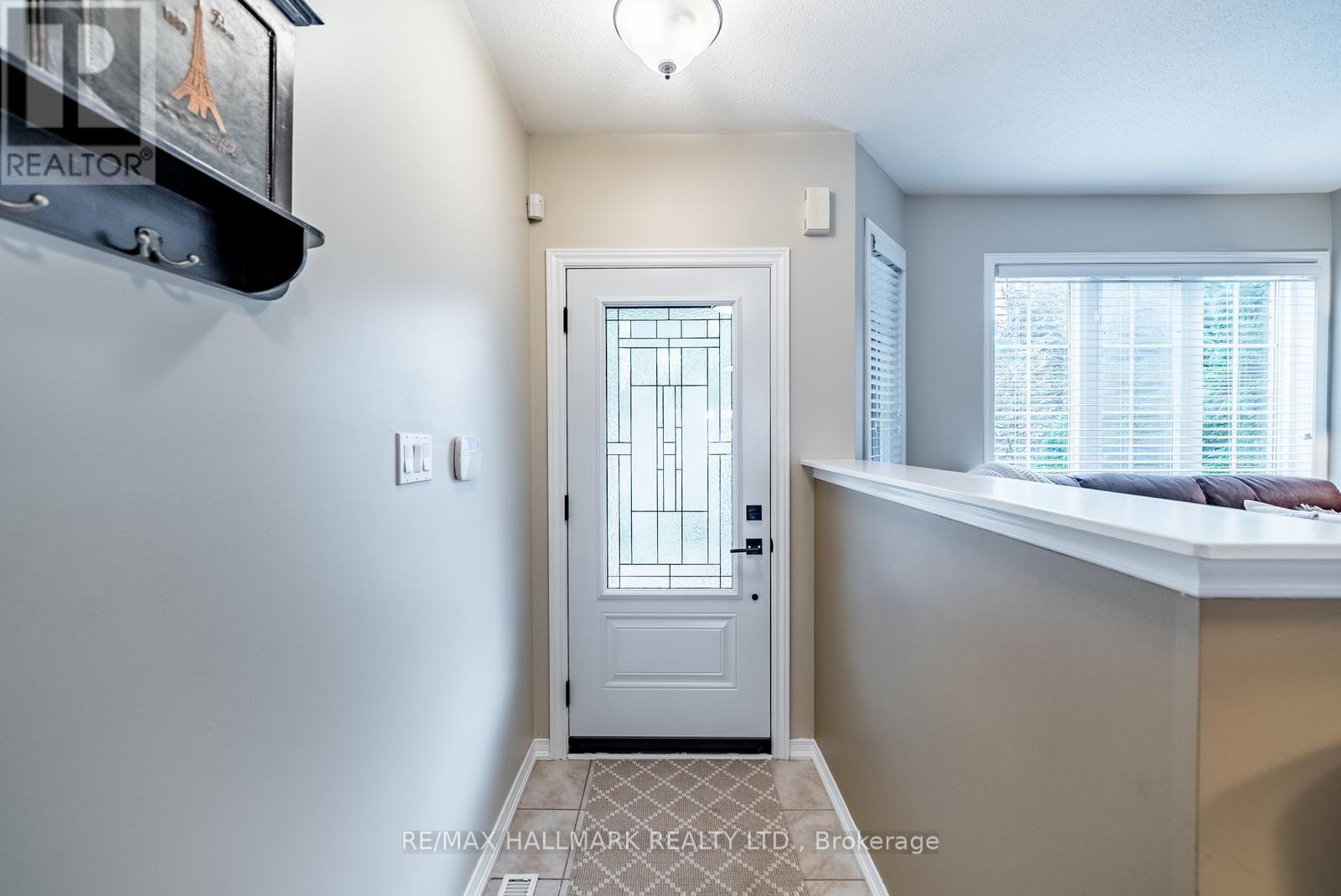 25 Starr Crescent, Aurora, Ontario L4G 7X3 - Photo 7 - N13672030