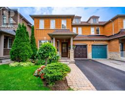 25 STARR CRESCENT, Aurora, Ontario