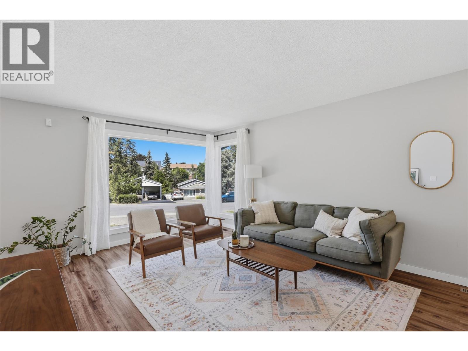 575 Gleneagles Drive, Kamloops, British Columbia  V2E 1X1 - Photo 3 - 10397639