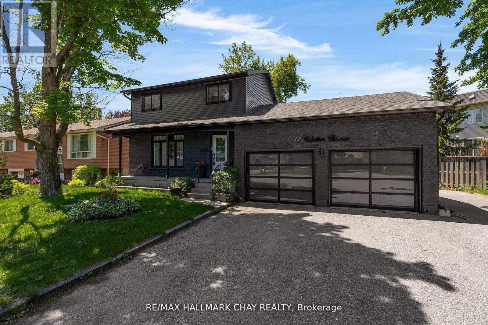 17 WALKER AVENUE, Orillia, Ontario