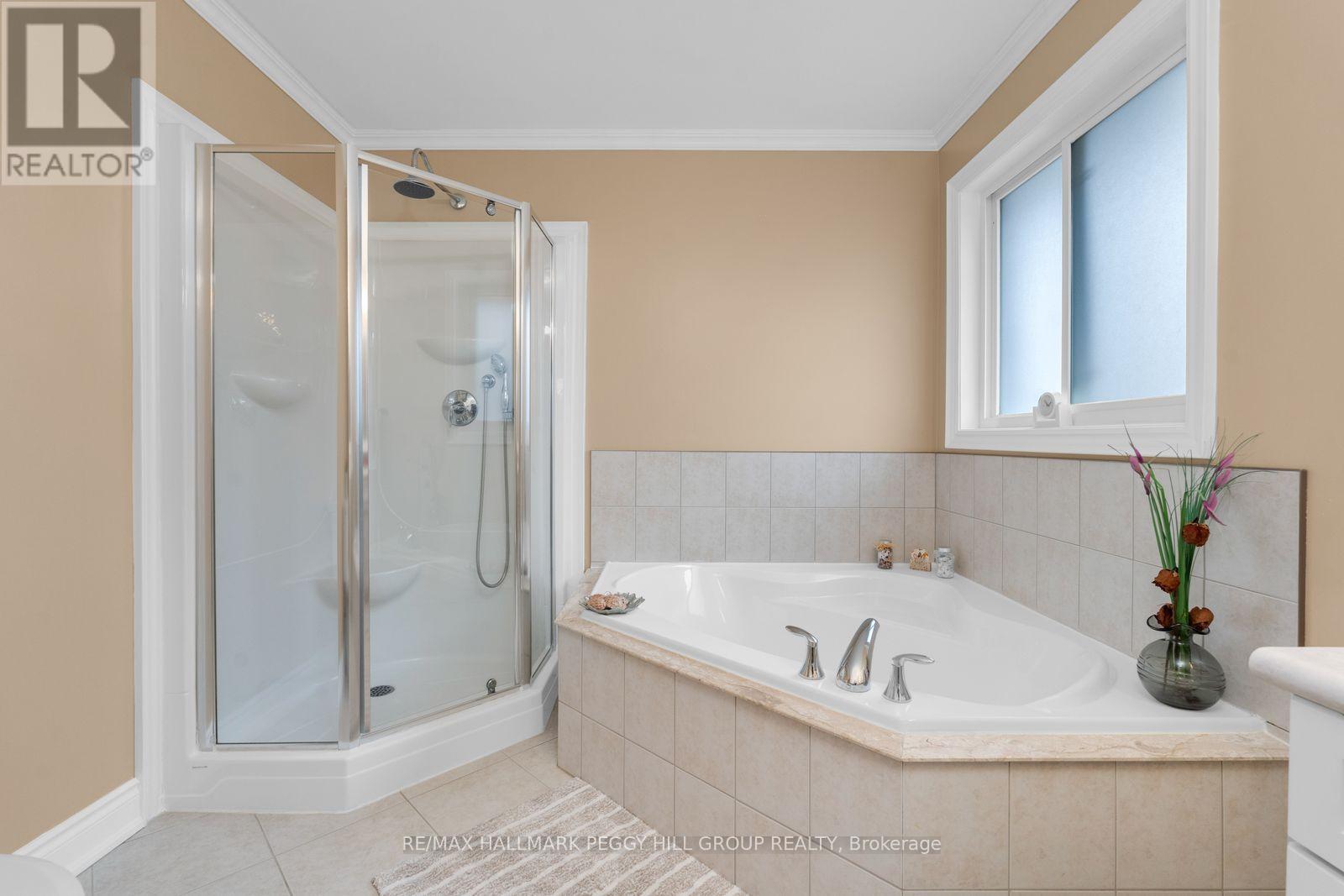 77 Graihawk Drive, Barrie (Ardagh), Ontario  L4N 6G7 - Photo 10 - S13672038