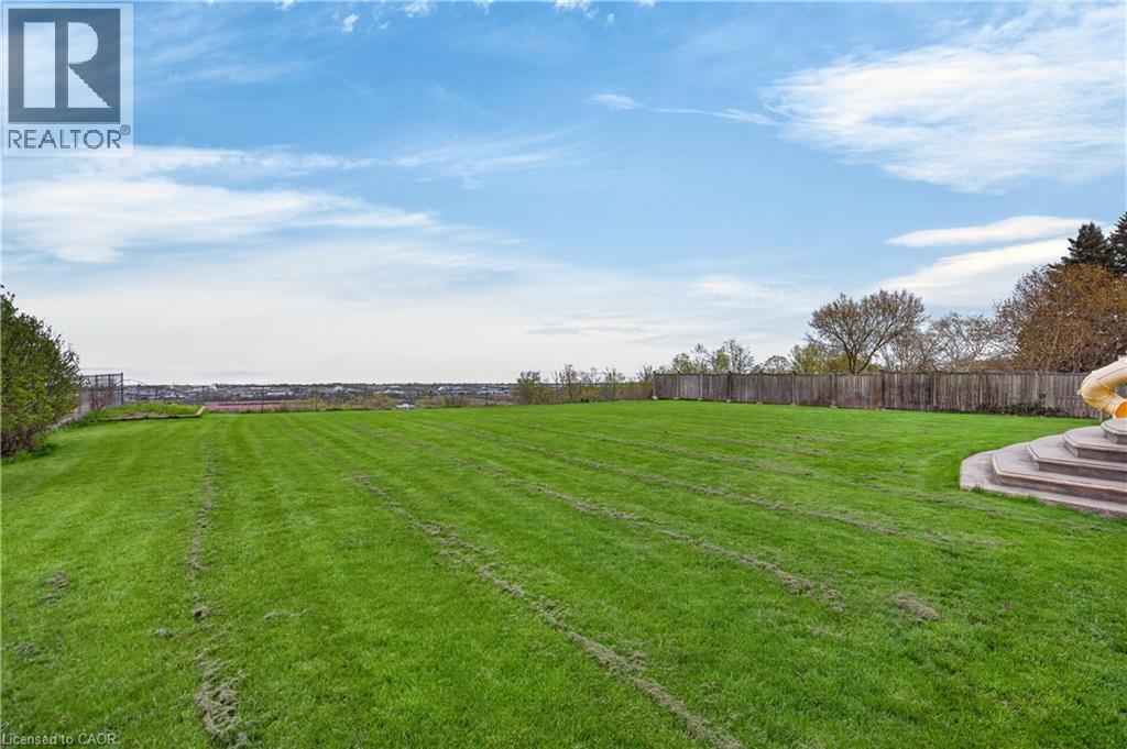 803 Ridge Road, Hamilton, Ontario  L8J 2Y3 - Photo 49 - 40842425