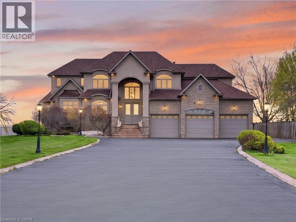 803 RIDGE Road, Hamilton, Ontario