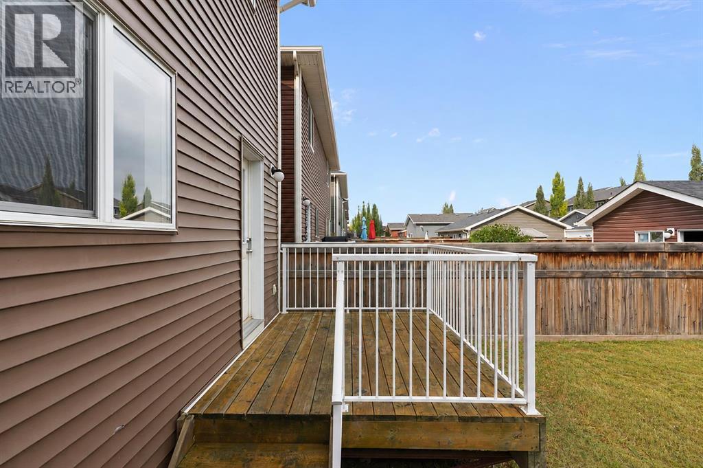 16 Fireside Way, Cochrane, Alberta  T4C 0R1 - Photo 39 - A2336797