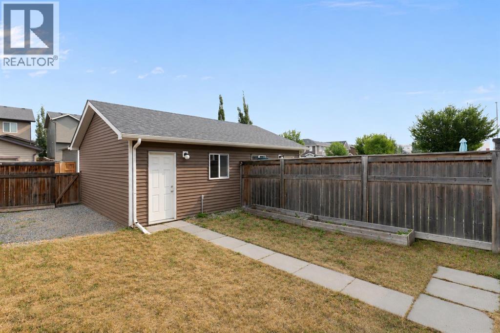 16 Fireside Way, Cochrane, Alberta  T4C 0R1 - Photo 38 - A2336797