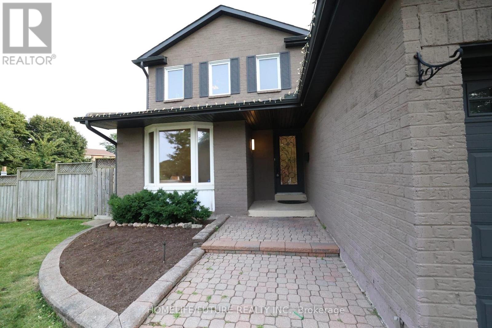 6320 Millers Grove, Mississauga, Ontario L5N 3H7 - Photo 3 - W13671818