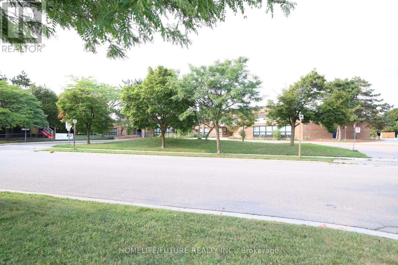 6320 Millers Grove, Mississauga, Ontario L5N 3H7 - Photo 37 - W13671818