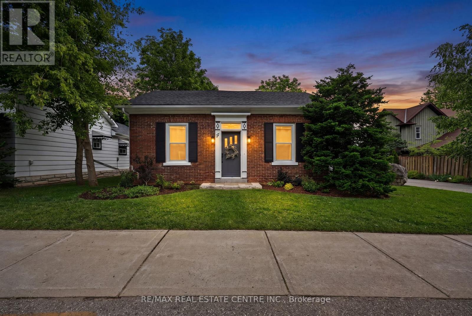 77 Mill Street, Orangeville, Ontario  L9W 2M6 - Photo 1 - W13671842