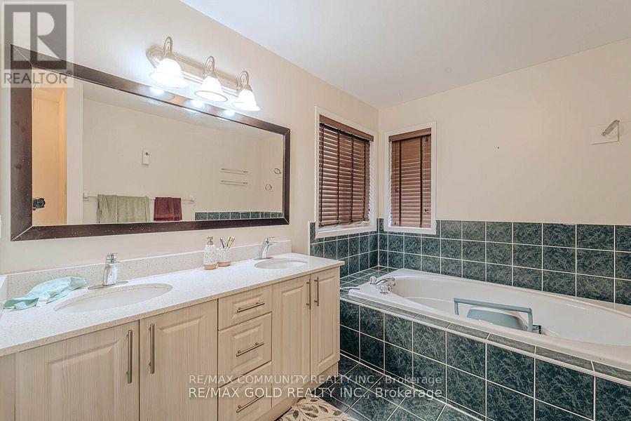 10 Squirreltail Way, Brampton, Ontario  L6R 1X4 - Photo 15 - W13671848