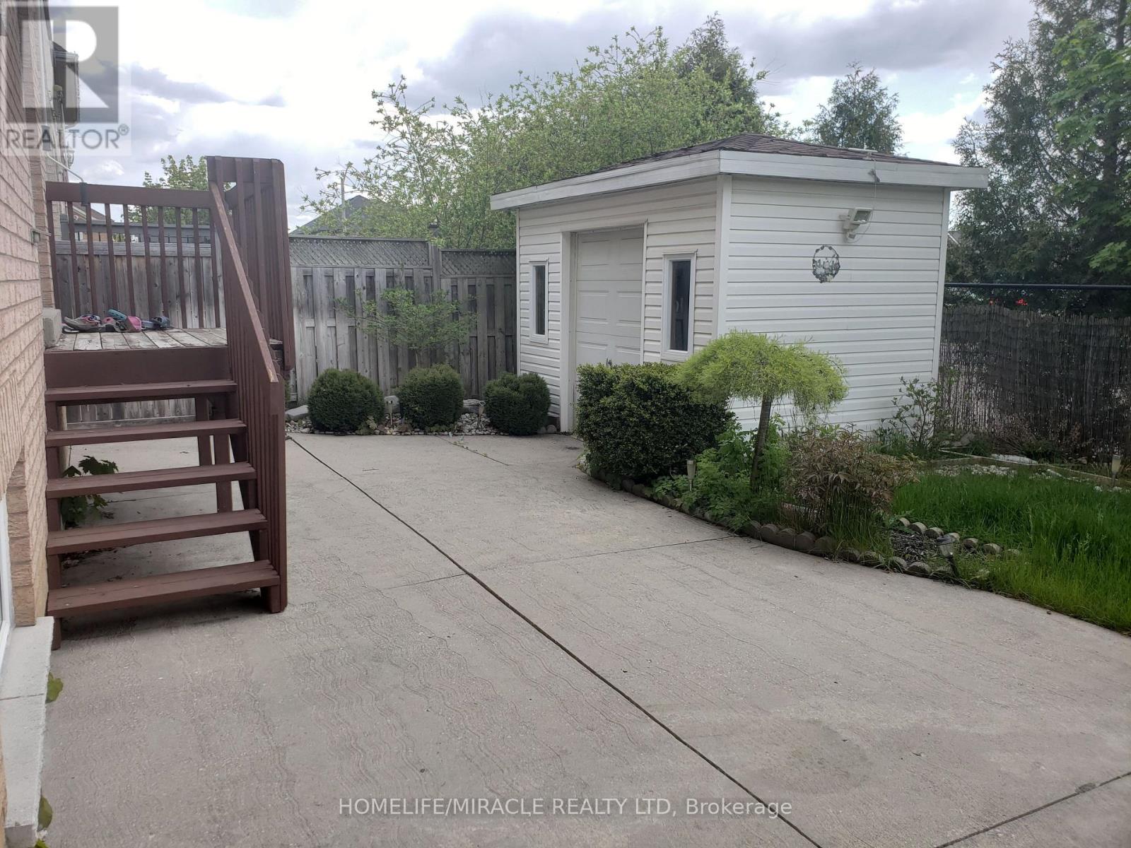 6 Sweet Briar Lane, Brampton, Ontario  L6Z 4V3 - Photo 28 - W13671916