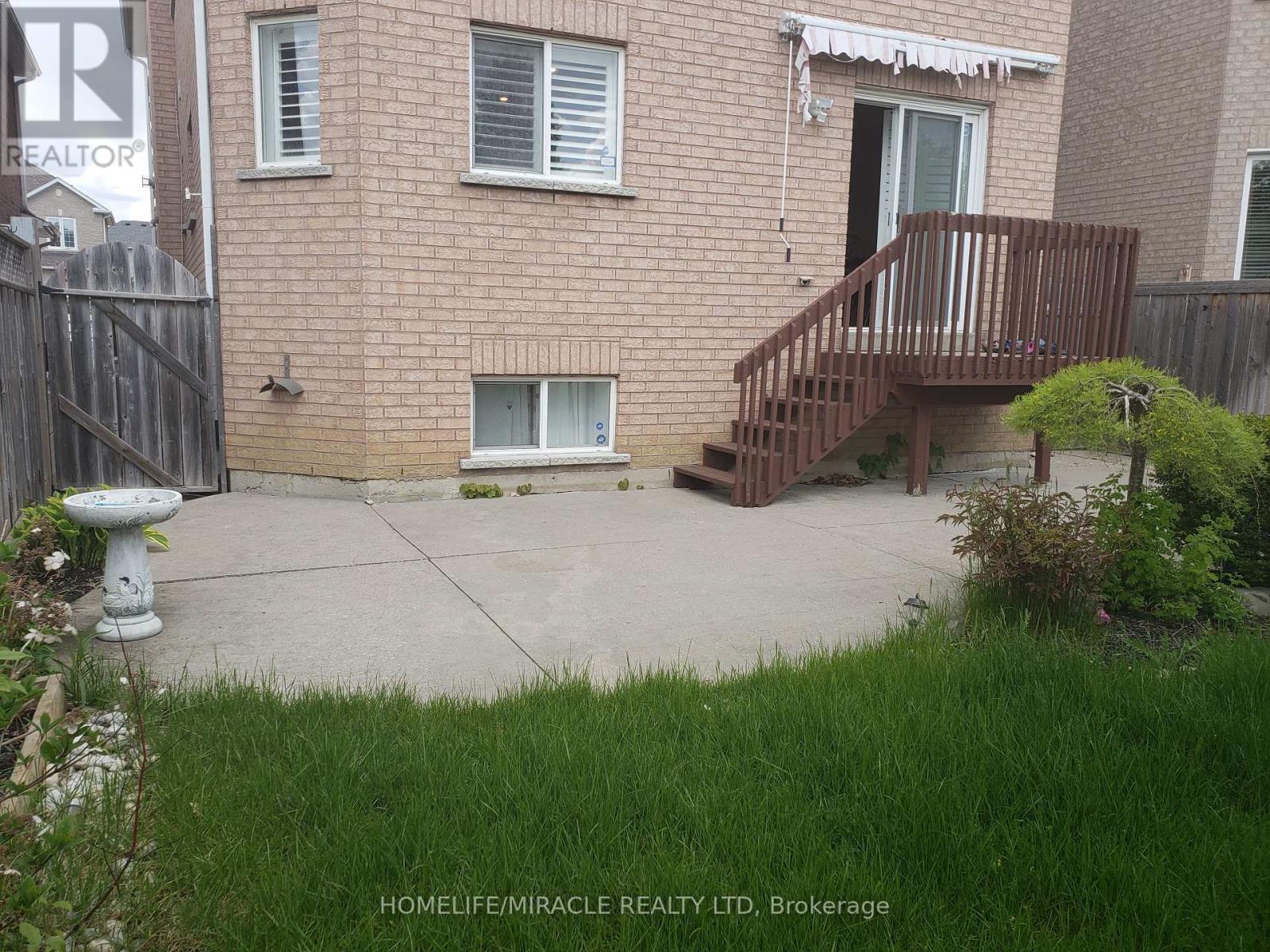 6 Sweet Briar Lane, Brampton, Ontario  L6Z 4V3 - Photo 29 - W13671916