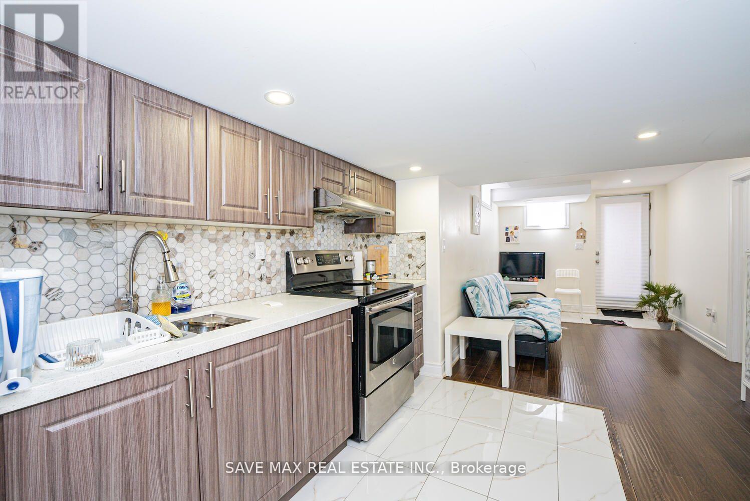 Basement - 20 Desert Garden Drive, Brampton, Ontario  L7A 4V4 - Photo 2 - W13671934