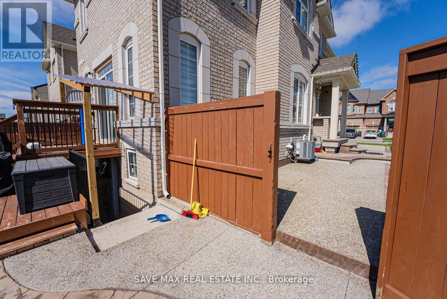 Basement - 20 Desert Garden Drive, Brampton, Ontario  L7A 4V4 - Photo 8 - W13671934