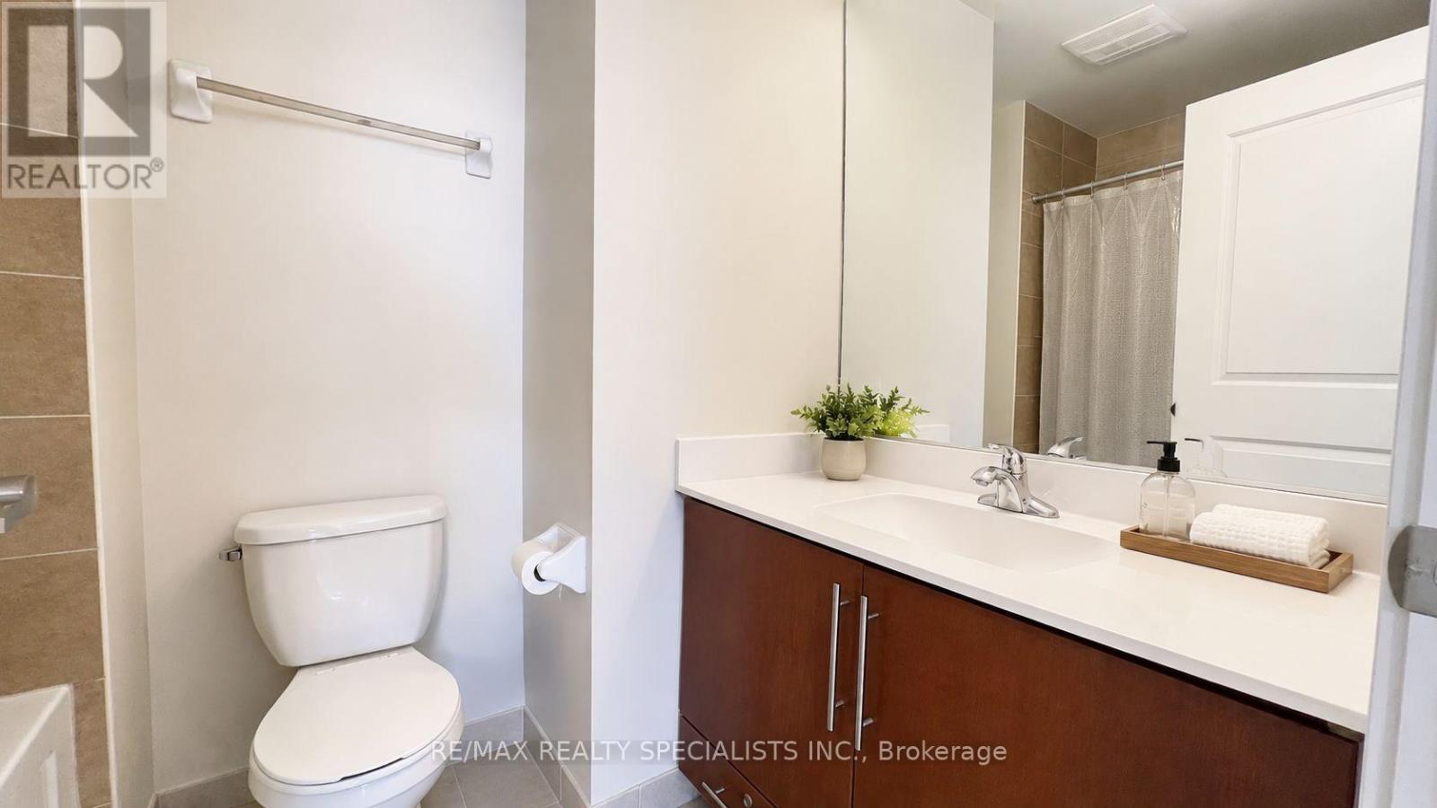 2702 - 330 Burnhamthorpe Road W, Mississauga, Ontario L5B 0E1 - Photo 6 - W13671944