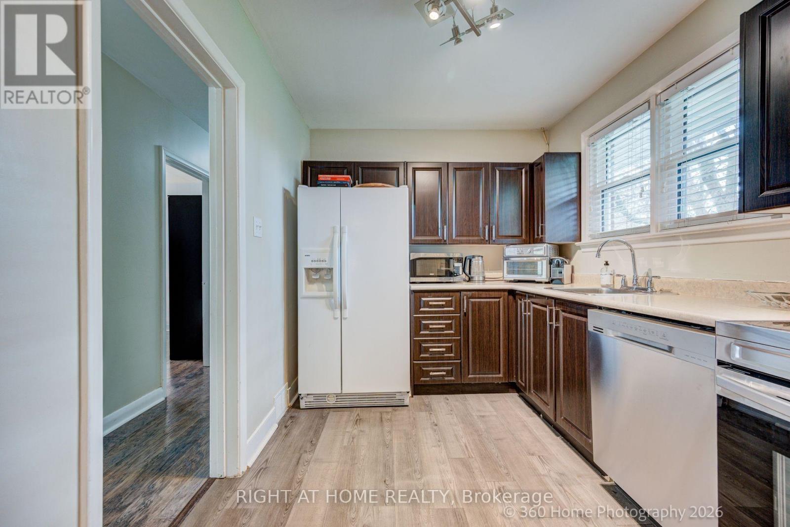 1493 Constance Drive, Oakville, Ontario L6J 2T8 - Photo 14 - W13672014