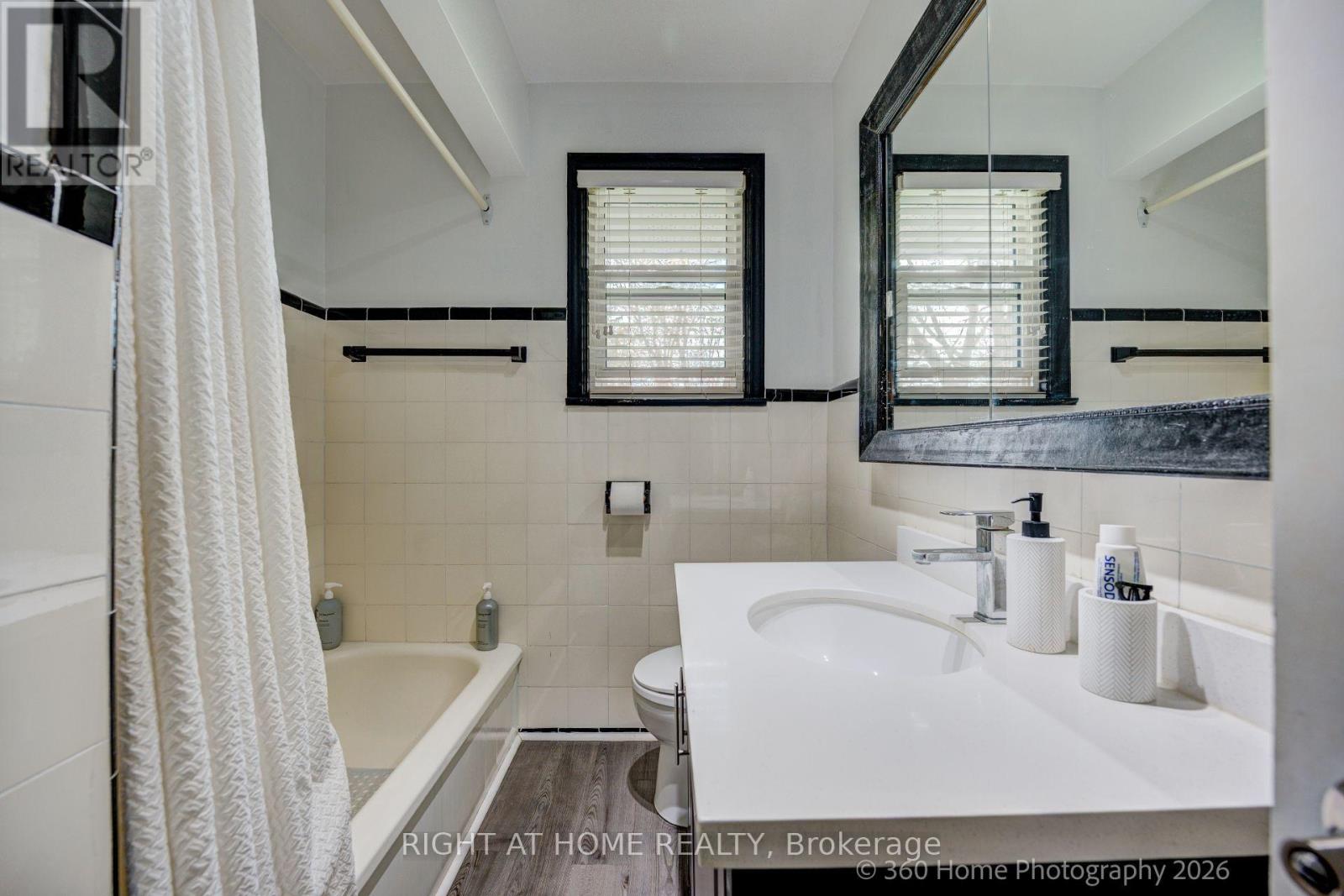 1493 Constance Drive, Oakville, Ontario L6J 2T8 - Photo 19 - W13672014