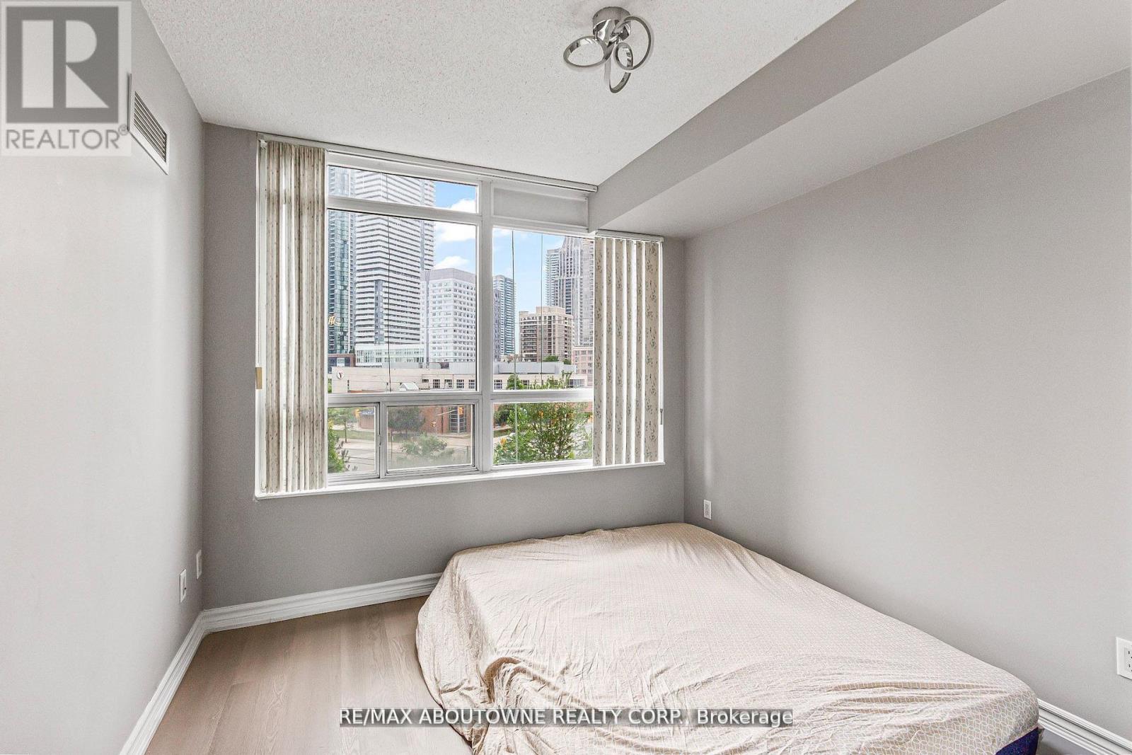 401 - 310 Burnhamthorpe Road W, Mississauga, Ontario  L5B 4P9 - Photo 17 - W13672042