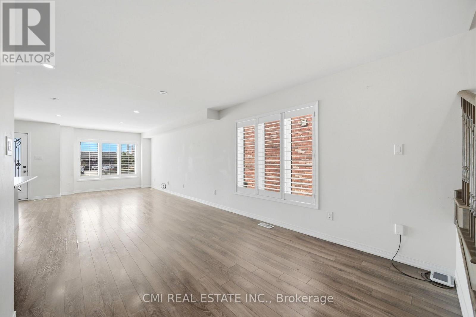 162 Golden Springs Drive, Brampton, Ontario  L7A 4N9 - Photo 6 - W13672048