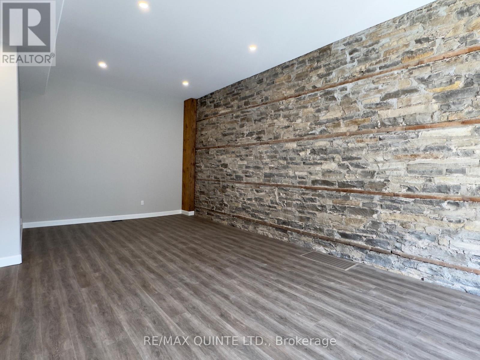 330 Victoria Street N, Tweed, Ontario  K0K 3J0 - Photo 6 - X12981716