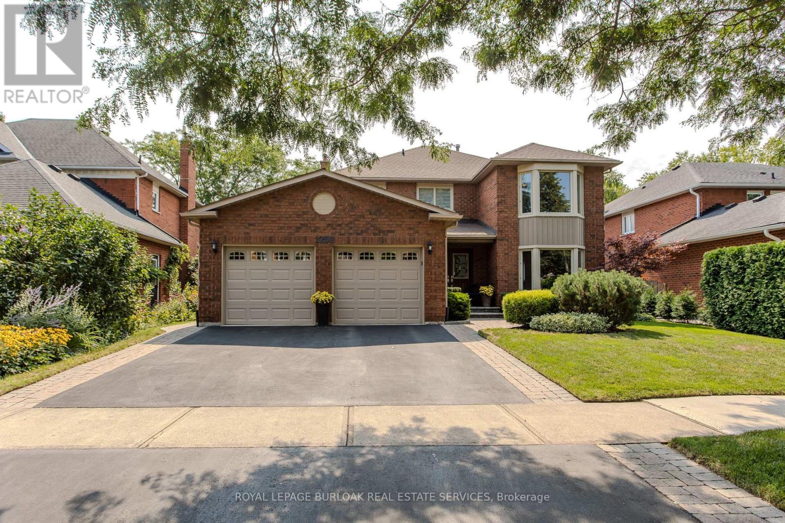 1238 Sable Drive, Burlington, Ontario  L7S 2J6 - Photo 1 - W13672054