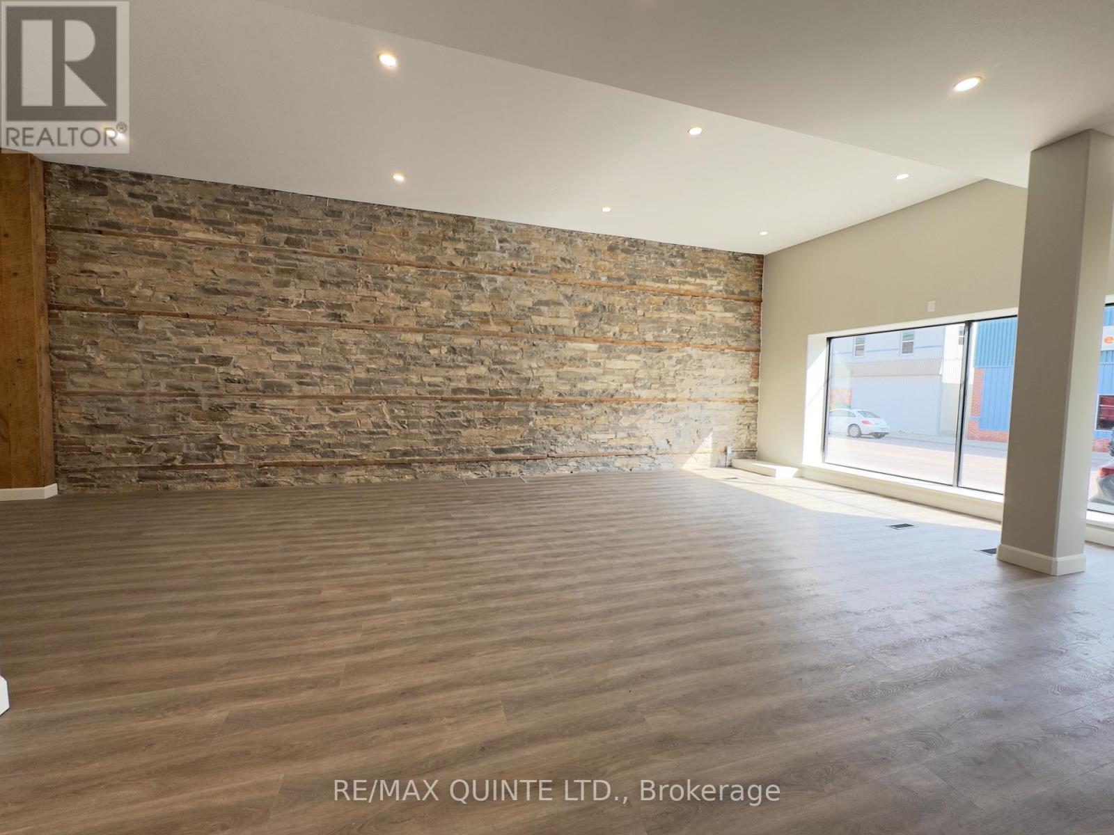 330 Victoria Street N, Tweed, Ontario  K0K 3J0 - Photo 2 - X12981716