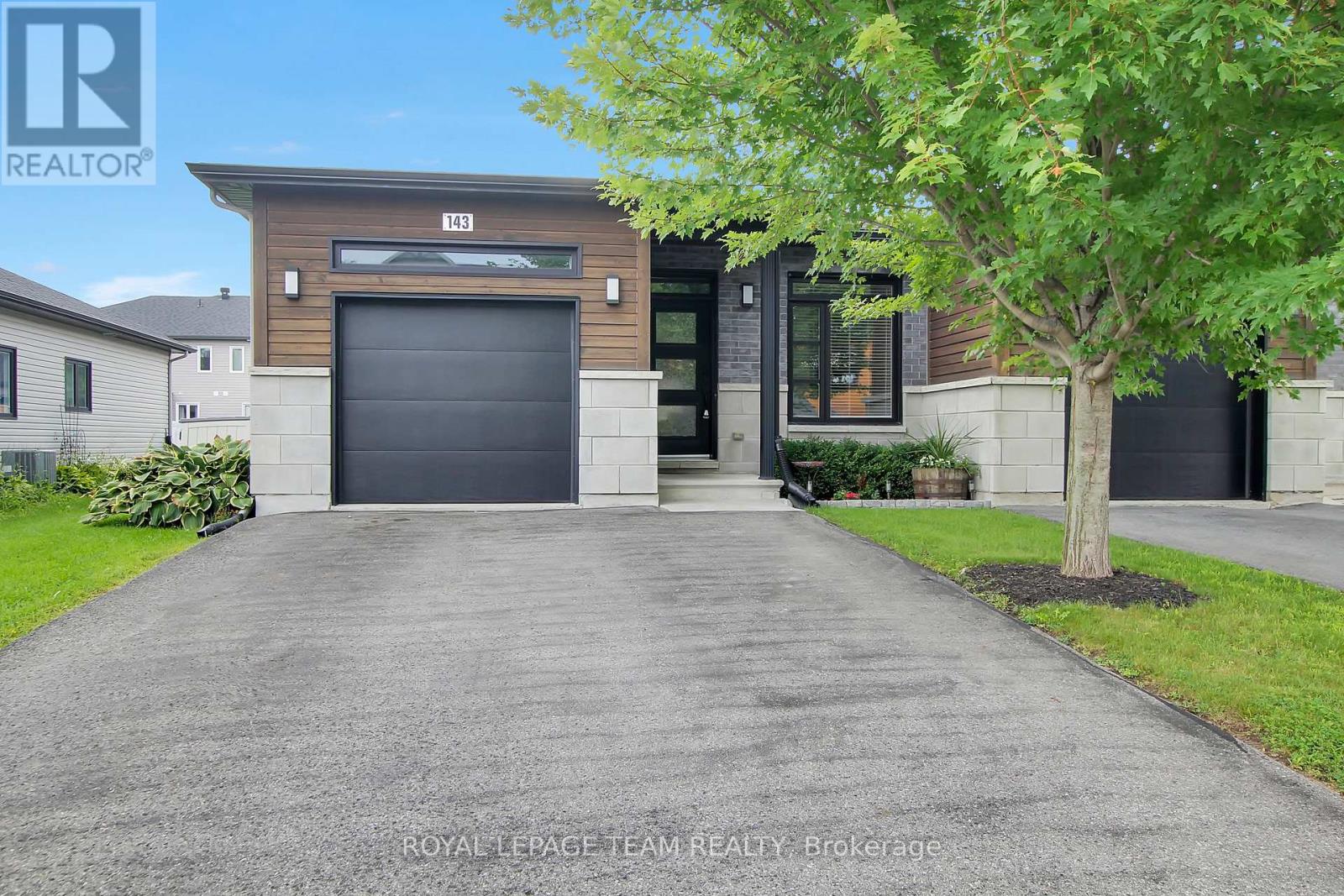 143 St Malo Place, Russell, Ontario  K0A 1W0 - Photo 2 - X13660670