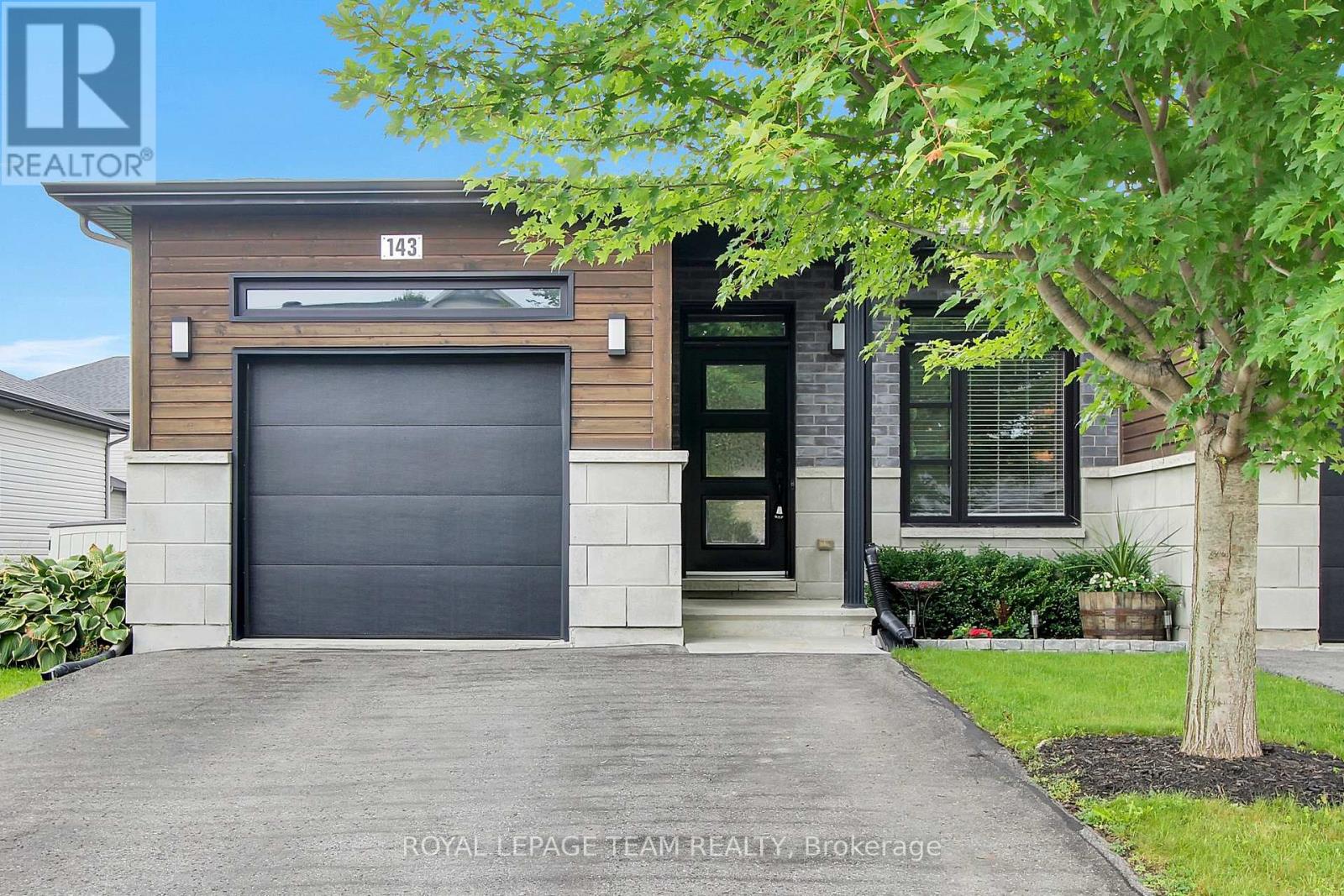143 St Malo Place, Russell, Ontario