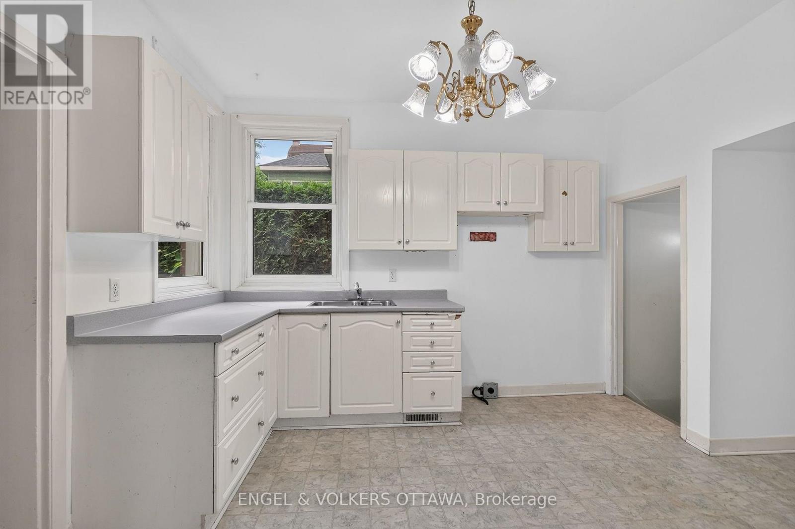 127 Bayswater Avenue, Ottawa, Ontario  K1Y 2G2 - Photo 13 - X13670672