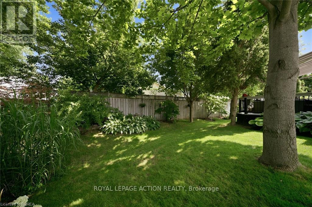 37 Mc Intosh Court, Brantford, Ontario  N3R 7Y1 - Photo 37 - X13671892