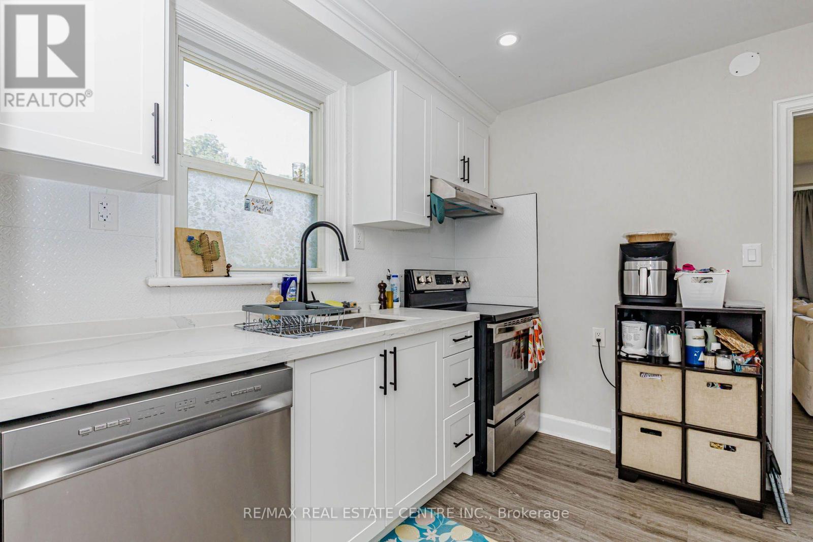 16 Ainslie Avenue, Hamilton, Ontario  L8S 2J3 - Photo 9 - X13671982