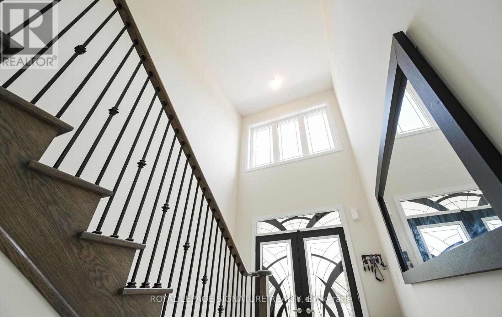56 Lilac Circle, Haldimand, Ontario  N3W 0H6 - Photo 3 - X13672046