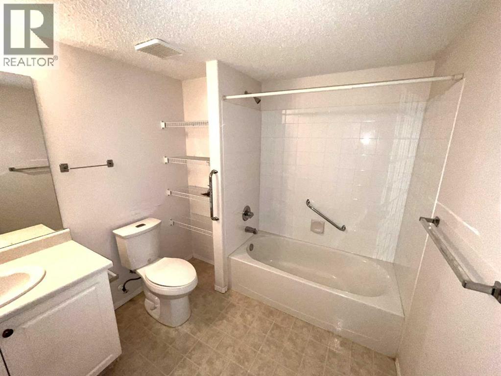 3120, 3120 Millrise Point SW, Calgary, Alberta  T2W 3W4 - Photo 23 - A2332430