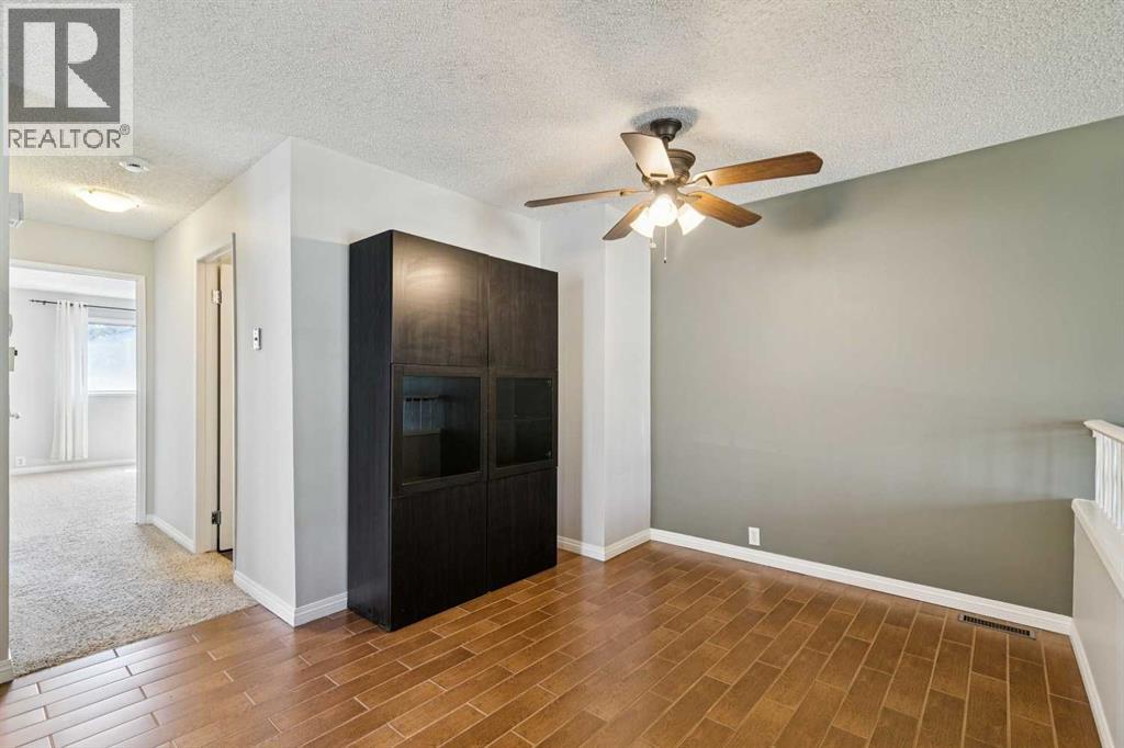 3624 Cedarille Drive SW, Calgary, Alberta T2W 3X8 - Photo 9 - A2334574