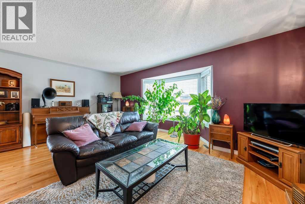 4325 70 Street NW, Calgary, Alberta  T3B 2K4 - Photo 16 - A2334250