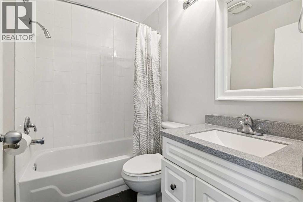3624 Cedarille Drive SW, Calgary, Alberta T2W 3X8 - Photo 17 - A2334574