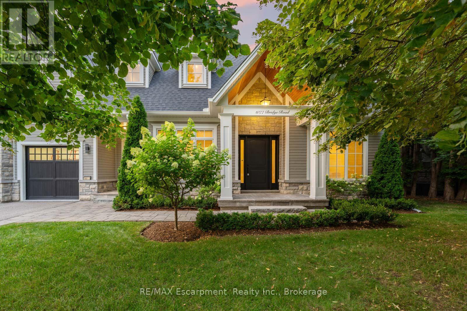 1077 Bridge Road, Oakville, Ontario  L6L 2B6 - Photo 2 - W13598106
