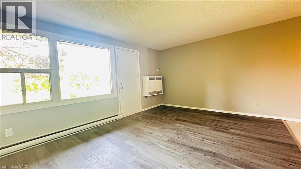 1200 Courtland Avenue E Unit# 9, Kitchener, Ontario  N2C 1K7 - Photo 5 - 40854425
