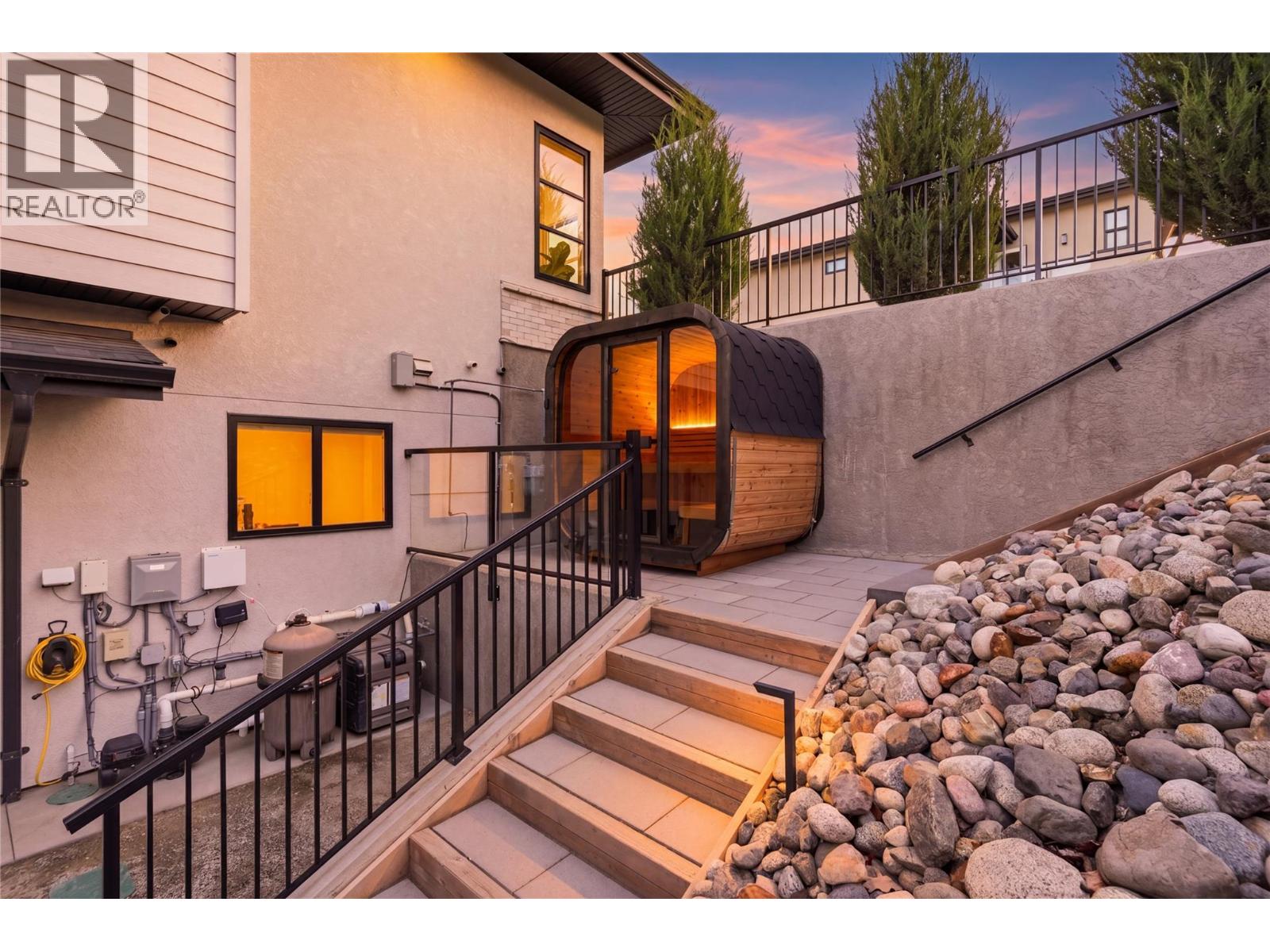 695 Lake Court, West Kelowna, British Columbia  V1Z 0A3 - Photo 85 - 10388859