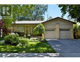 15 FOURSOME CRESCENT, Toronto, Ontario