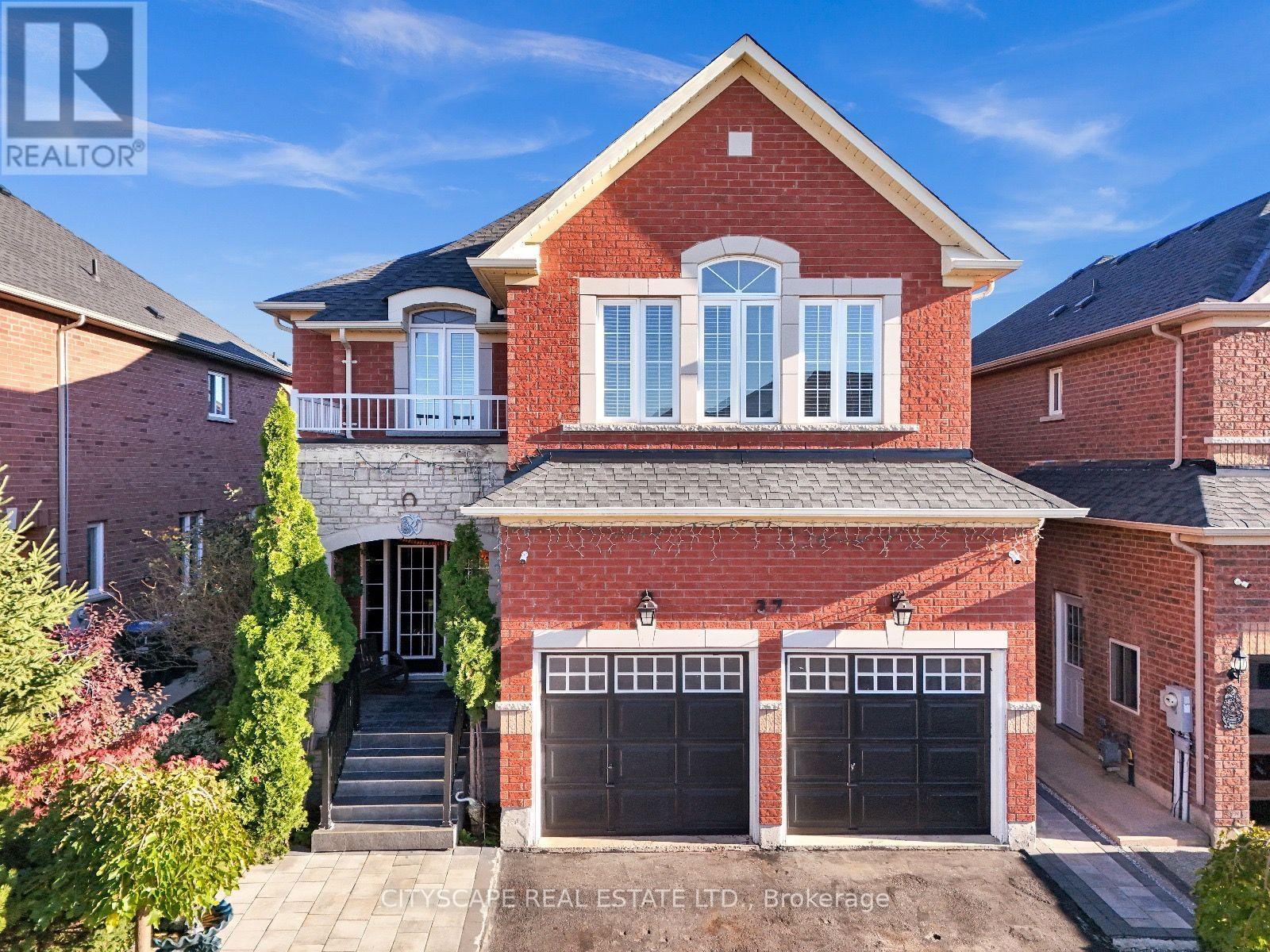 37 DENIM DRIVE, Brampton, Ontario