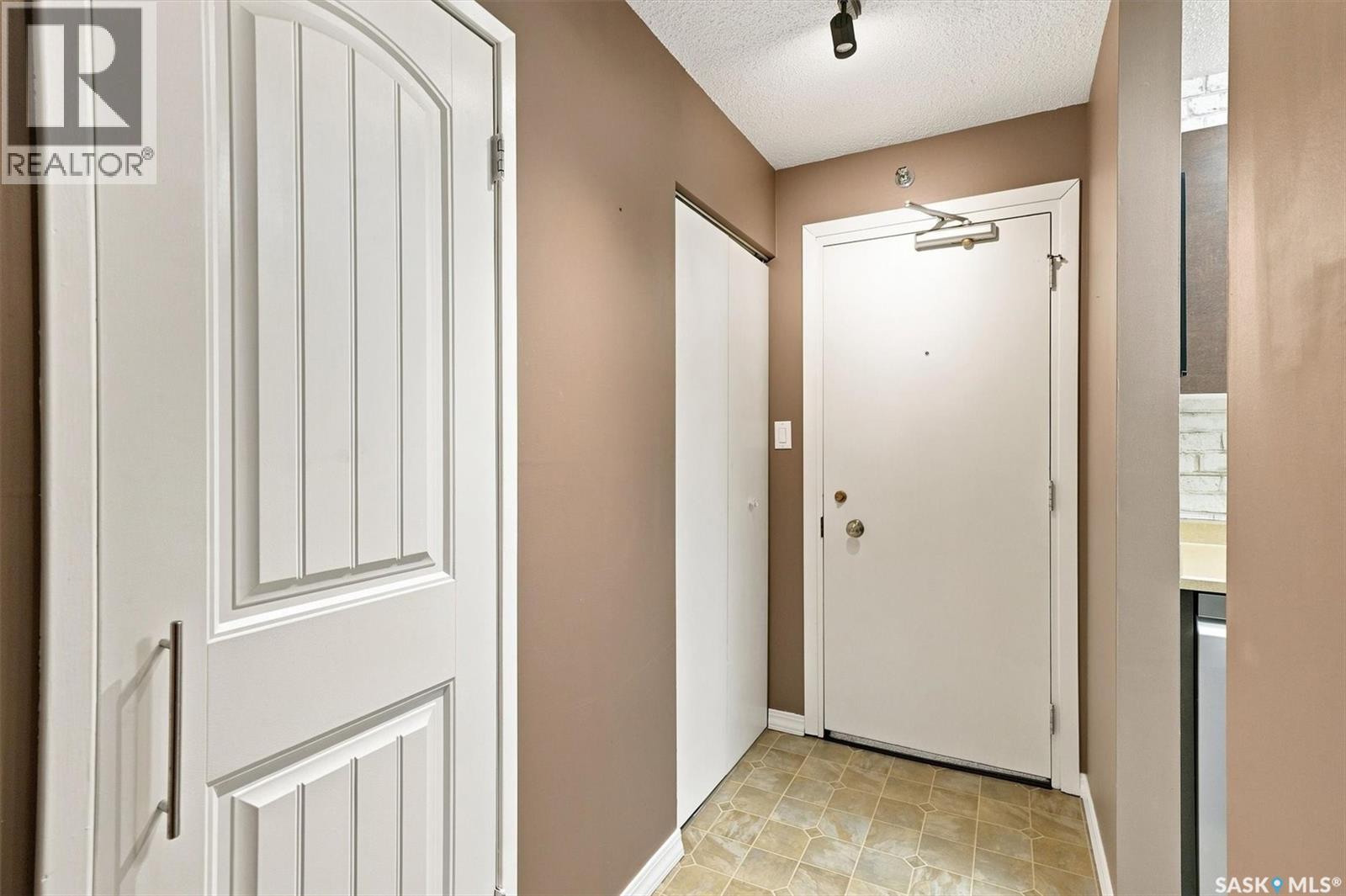 23 111 St Lawrence Crescent, Saskatoon, Saskatchewan  S7K 1G7 - Photo 3 - SK045493