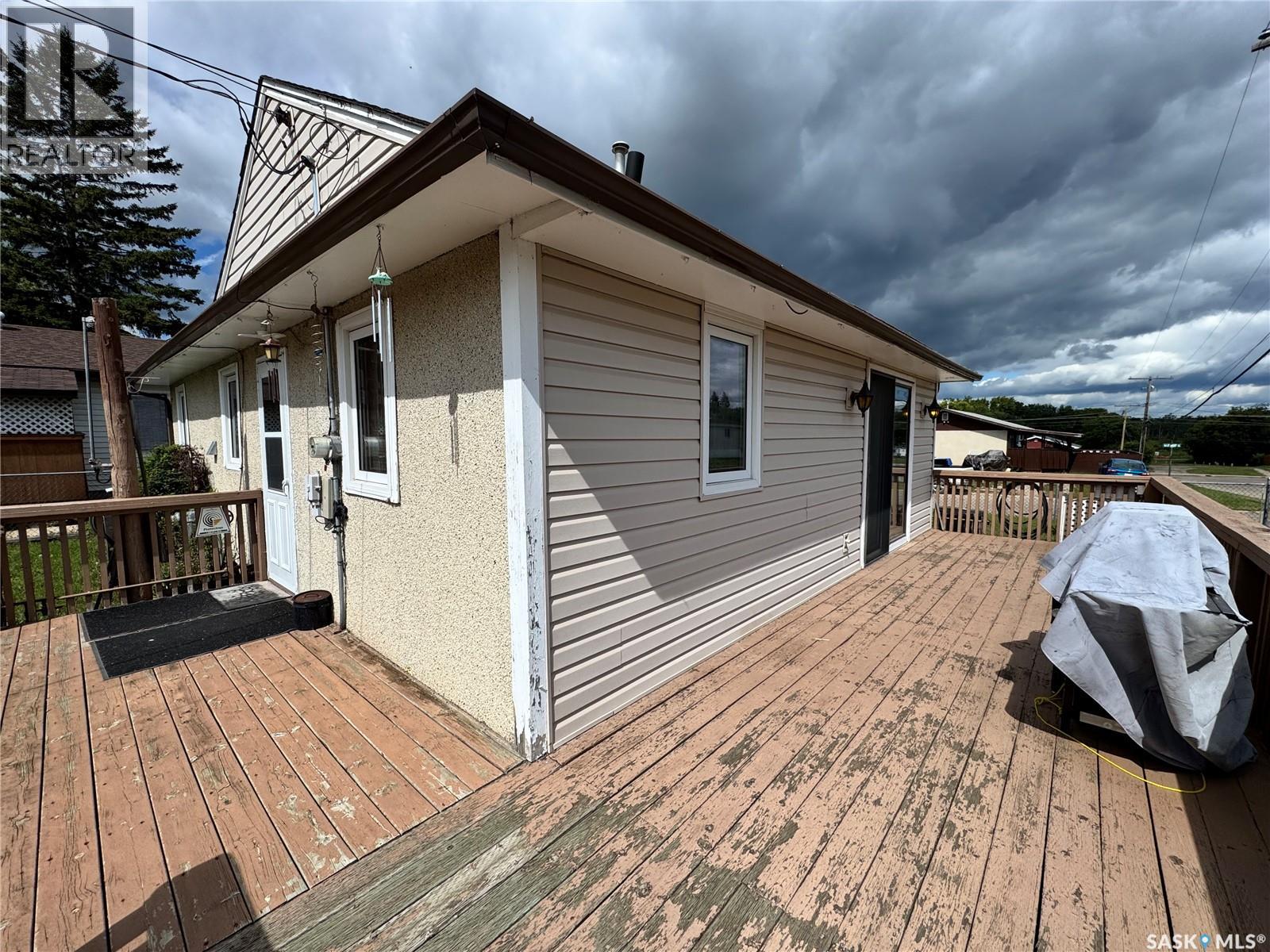 1803 14th Street W, Prince Albert, Saskatchewan  S6V 3N9 - Photo 2 - SK045389