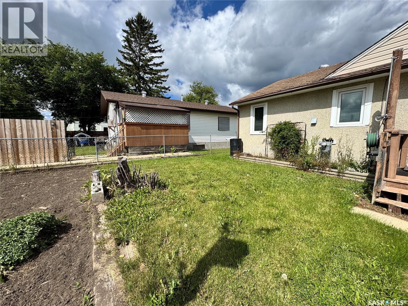 1803 14th Street W, Prince Albert, Saskatchewan  S6V 3N9 - Photo 4 - SK045389