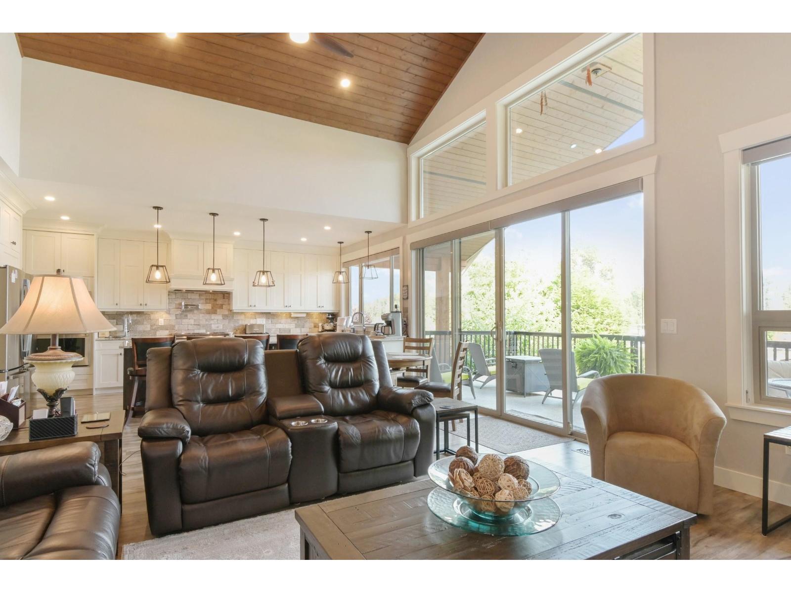 8506 Lakeview Road, Mission, British Columbia  V2V 7L8 - Photo 5 - R3154591