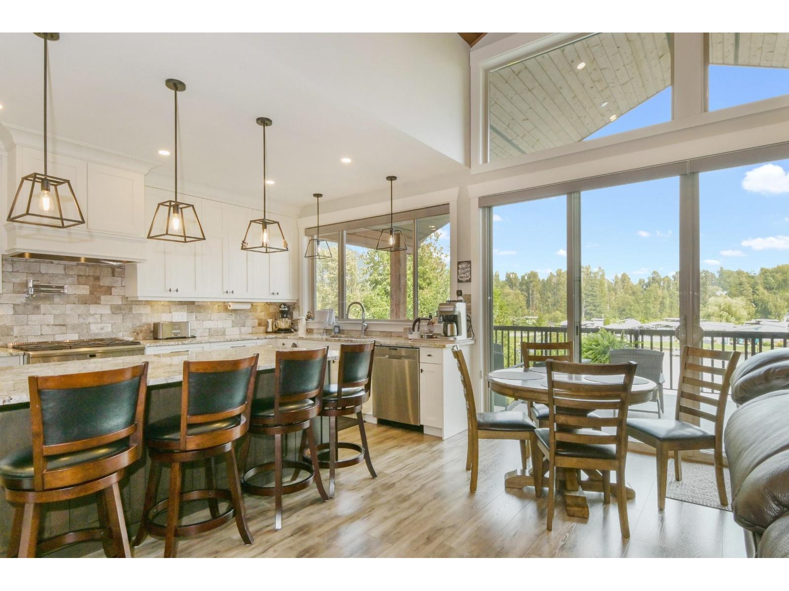 8506 Lakeview Road, Mission, British Columbia  V2V 7L8 - Photo 6 - R3154591