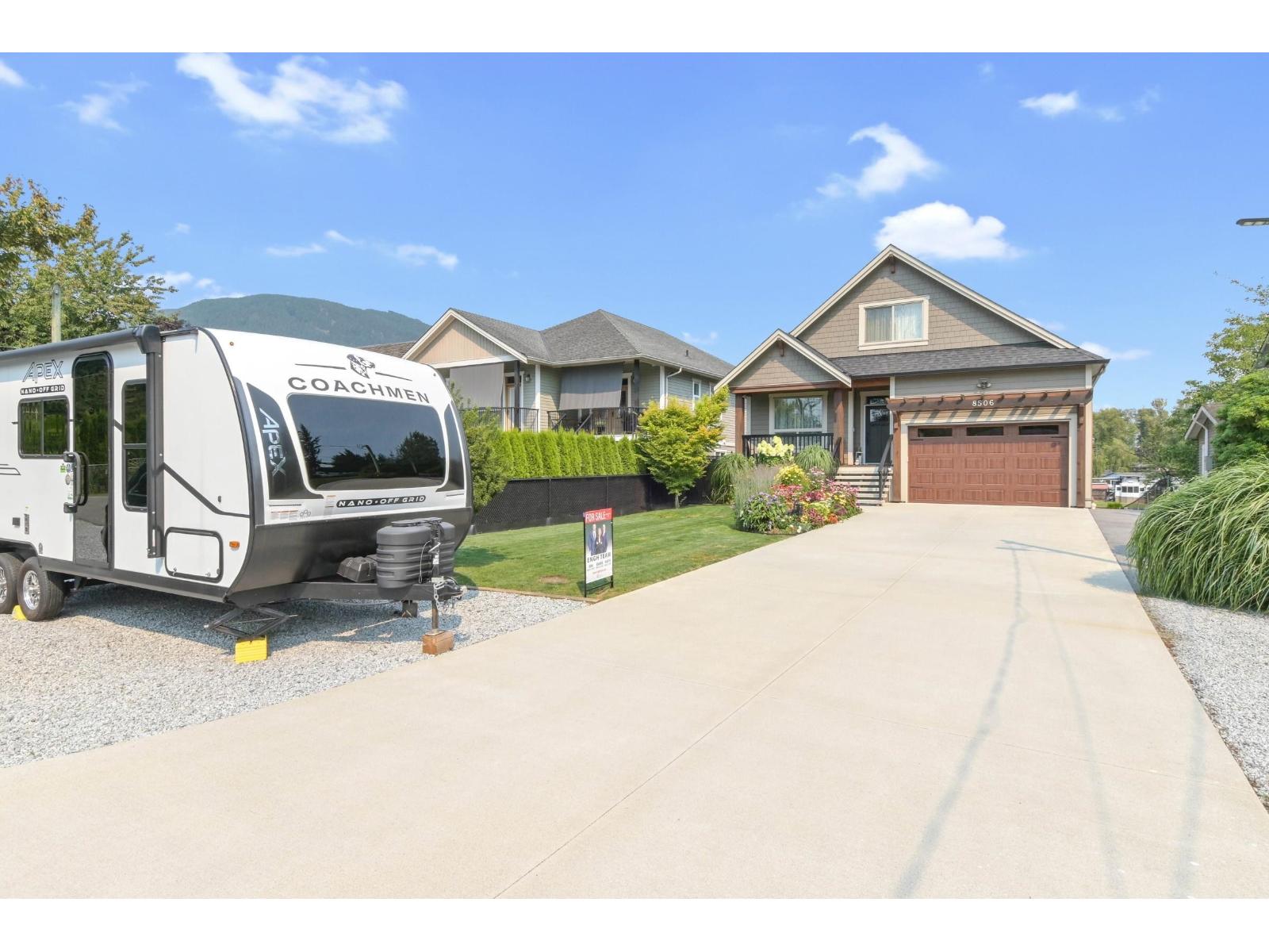 8506 Lakeview Road, Mission, British Columbia  V2V 7L8 - Photo 2 - R3154591